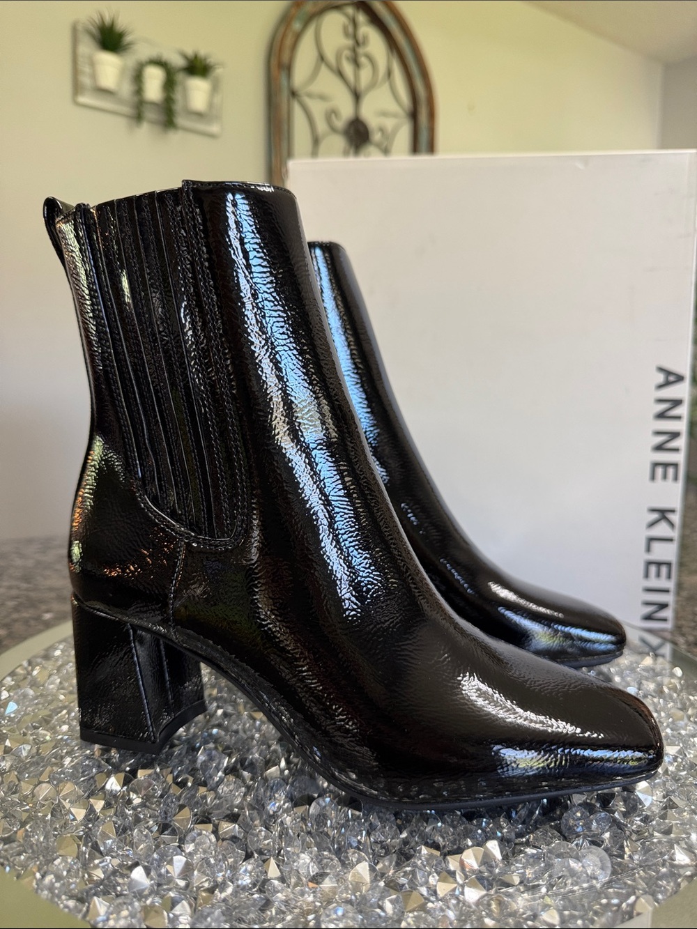 Anne Klein Black crinkle Patent Chelsea Block Heel Ankle Boots NEW 6.5